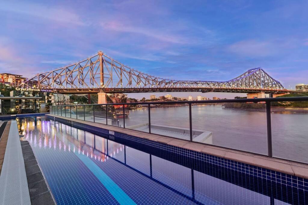 Superb 2bed 2bath 1car Views Cbd *
